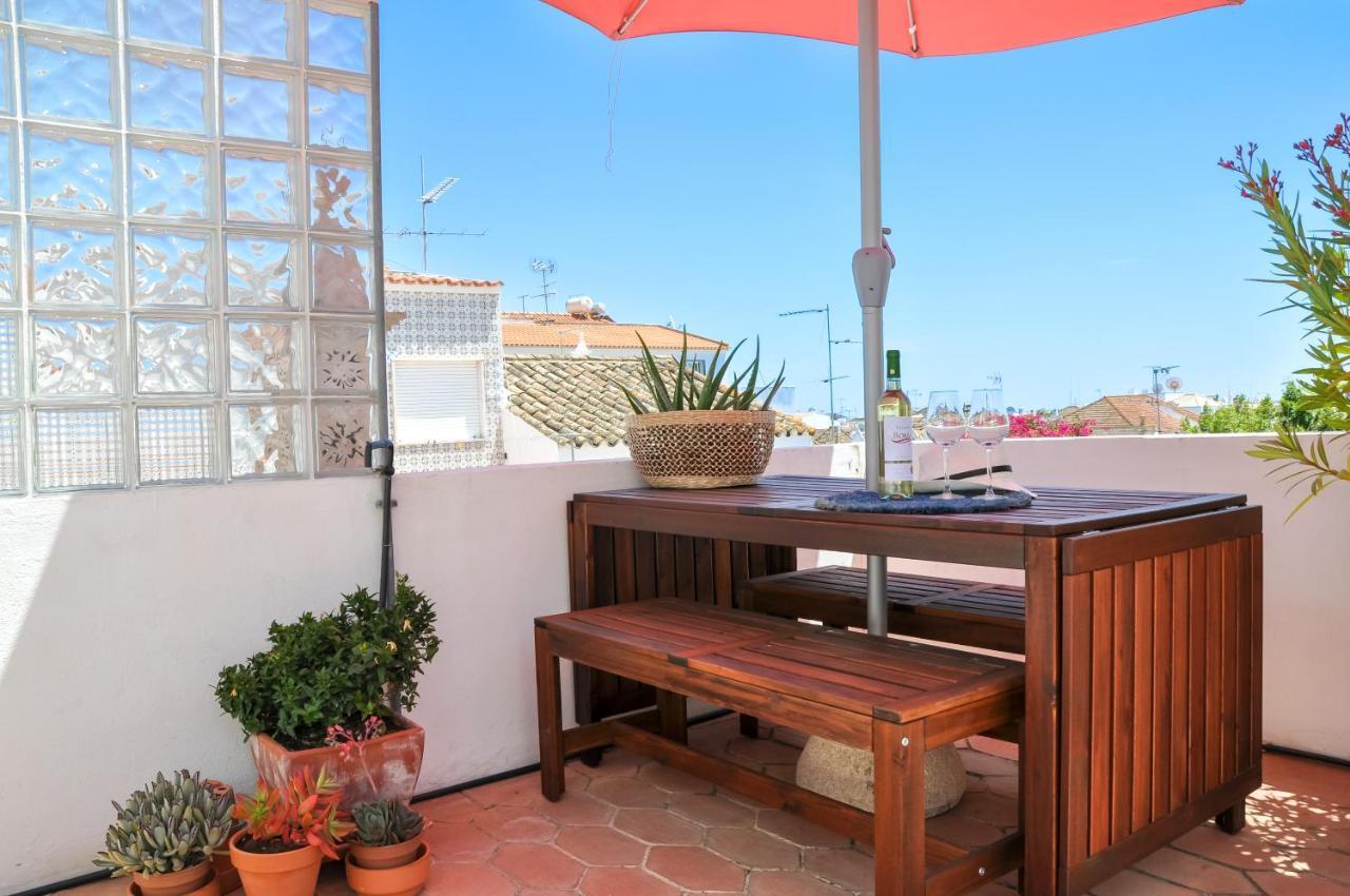Lovelystay - Casa Salto - Charming Townhouse With Large Terrace Tavira Exterior foto